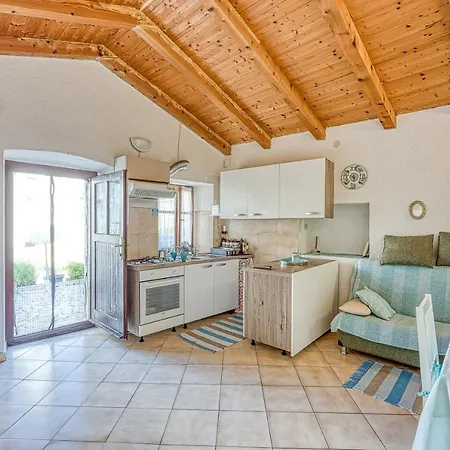 Beli Old Town 2Br Apartment /W Terrace - Happy Rentals Beli