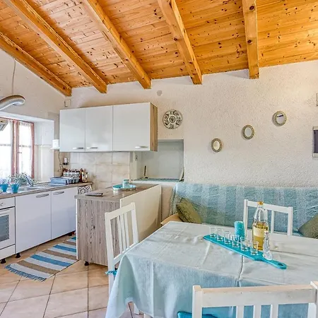 Old Town - Happy * Beli