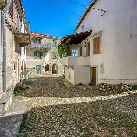 Old Town - Happy * Beli