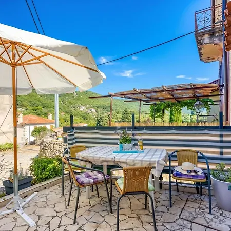 Beli Old Town 2Br Apartment /W Terrace - Happy Rentals Apartmán