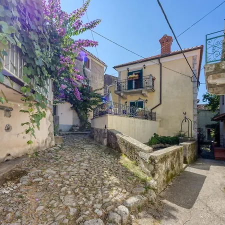 Old Town - Happy Apartment